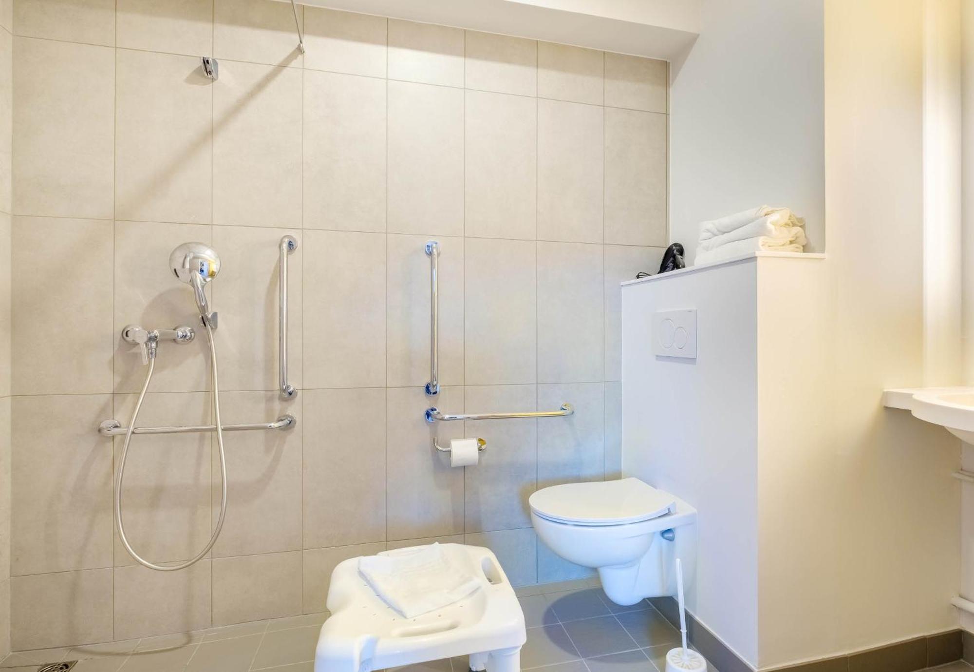 Hotel Stade Riviera Niza